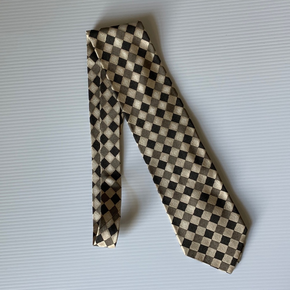 Jhane Barnes men’s tie